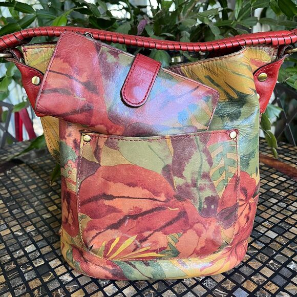 Patricia Nash Leather Otavia Spring Floral Bucket Bag & Matching Wallet - Picture 2 of 14